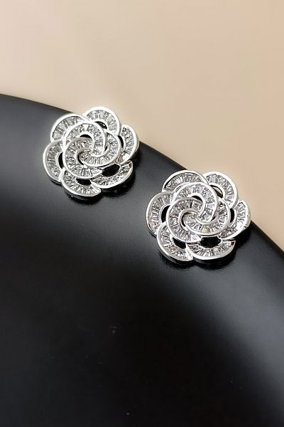 COSİTA Silver Flower Figure Stylish Evening Dress Earrings