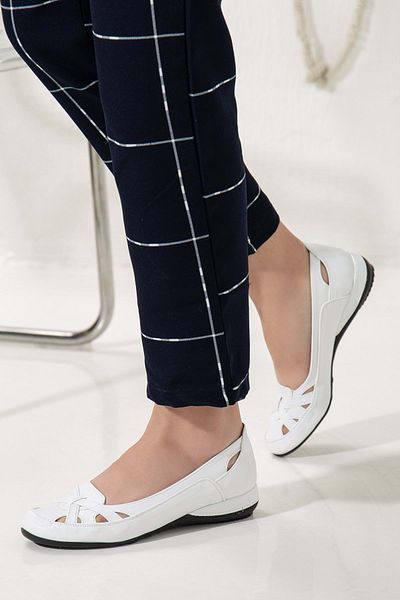 KCMN Ayakdaş 0-9482 Pantofi de damă Balerina ALBI