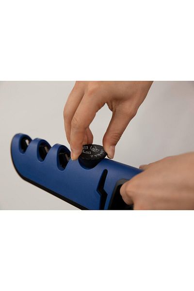 Mediashop Dispozitiv profesional de ascutit cutite si foarfece 3 in 1 Mediashop Livington Blade Star 5350