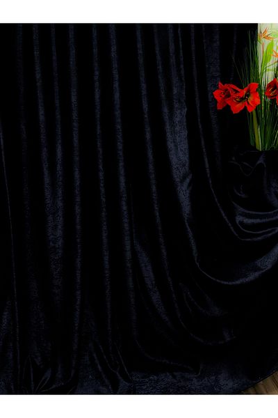 Liz Line Set of two blackout curtains, with drapery, various sizes and colors, from the "Monocrom" range by Liz Line