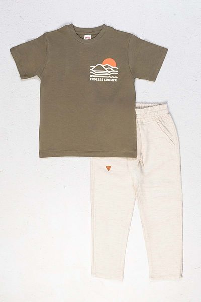wakawakakidsstore Printed Crew Neck T-Shirt and Trousers Boy's Top and Bottom Set - 9-10 Years