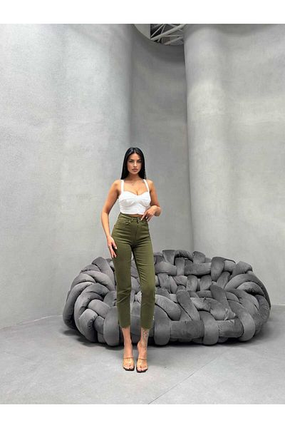 AsiaLife Green Leg Cut Mom Jeans (Lycra)