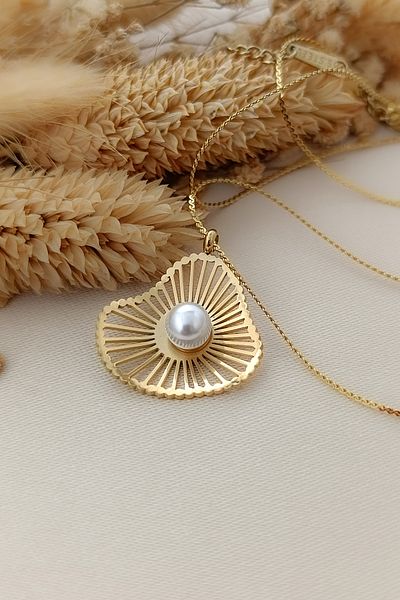 COSİTA Oyster Pearl Detailed Gold Steel Necklace