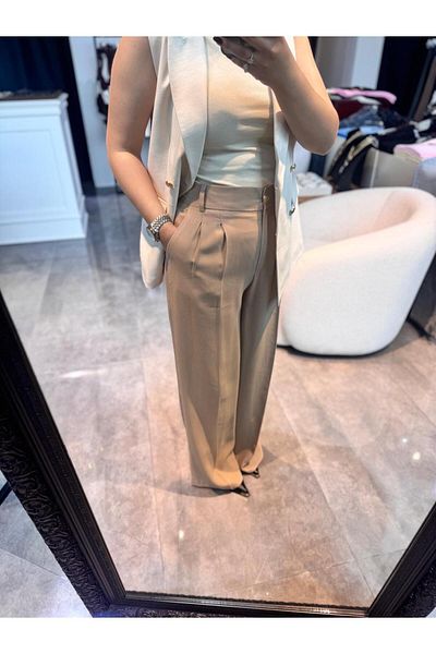 BÜŞRA PERKER Gold Button Detailed Palazzo Trousers Beige