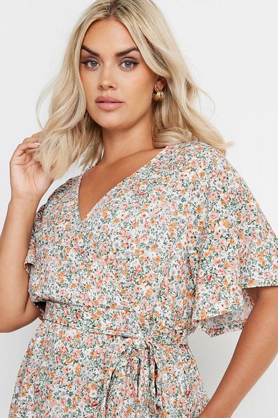 Stil Diva Plus Size Short Sleeve V-Neck Front Belted Pattern Skirt Flared Blouse 321935