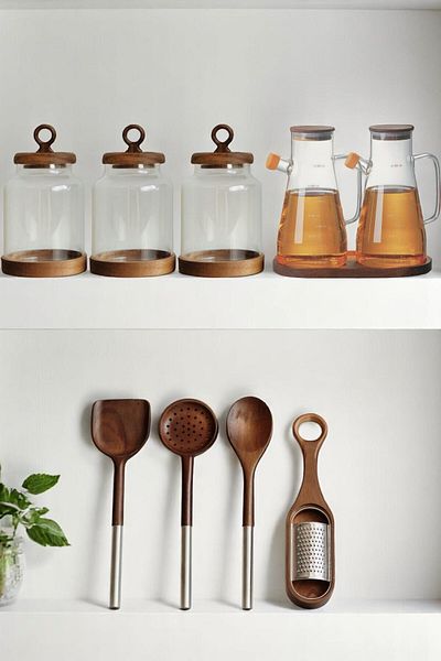 Mirilliahome 10 Piece Kitchen Set with Natural Wood Details – Glass Jar, Oil Bottle and Acacia Wood Utensil