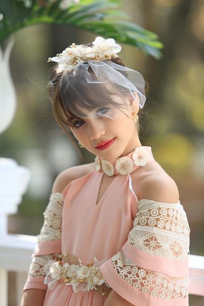 Ribbon kids Φόρεμα Princess με μακριά δαντέλα με λεπτομέρειες από τον ώμο + τσάντα + ζώνη + κορδέλα μαλλιών 4 συνδυασμός