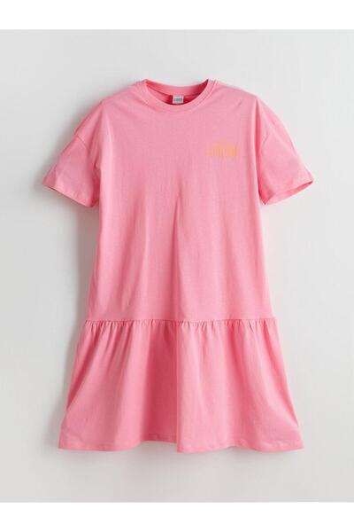 LC Waikiki Детска розова рокля с окъпано деколте и щампи лондонски модел LCW