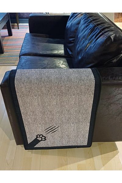 A 1968 AKTUNÇ TEKSTİL Cat Seat Scratch Protective Mat