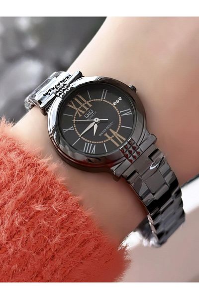 Q&Q Women's Metal Band Wristwatch