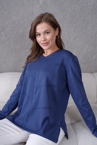 Lamierra Knitwear Young Mother Seasonal V-Neck Sweater