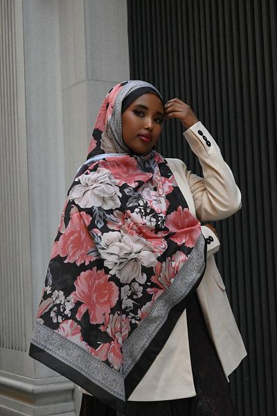Pull Scarfs MAGNOLIA PATTERN SHAWL - PINK