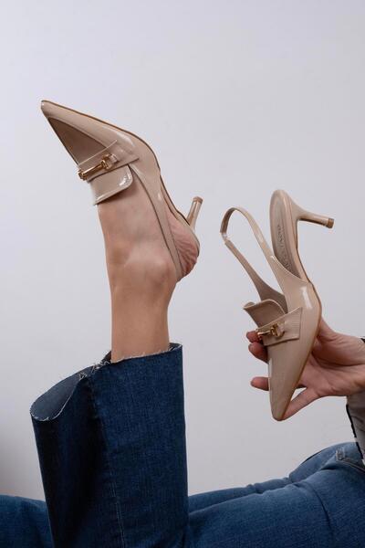 sovrana Gold Toka Detaylı Topuklu Ayakkabı Ten Rugan