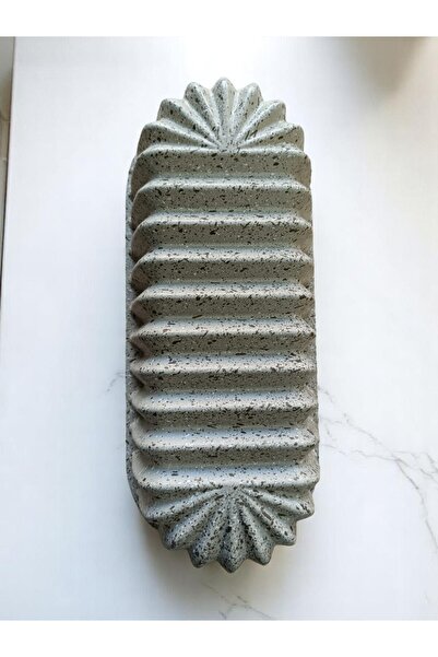 Alkar DÖKÜM KEK KALIBI HANIMELİ DİLİMLİ BATON KREM RENK 35 CM