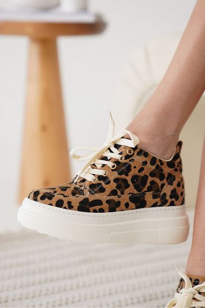 EMOYRA Pantofi sport Lauren pentru femei cu toc ascuns, talpă albă, leopard