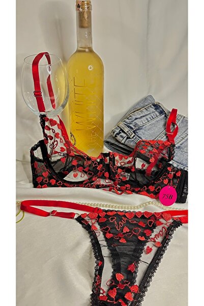 ARONA Valentine's Day Heart Patterned Lace Set