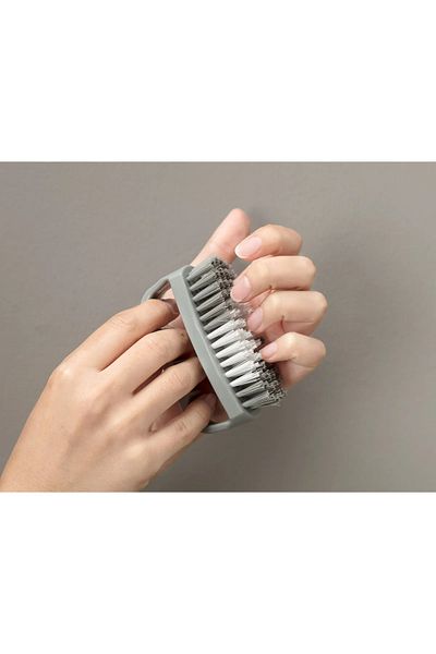 M.C Coco Nail and Collar Brush