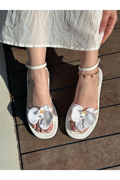 ERVANIN BUTİĞİ White Skin (Flow) Flower Detailed Women's Sandals