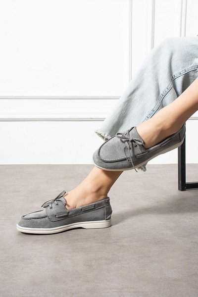 ShoeTek Mocasin cu șireturi pentru balerină Rinsa, din piele intoarsa gri
