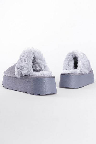 Capone Outfitters Chlupaté dámské pantofle s uzavřenou špičkou