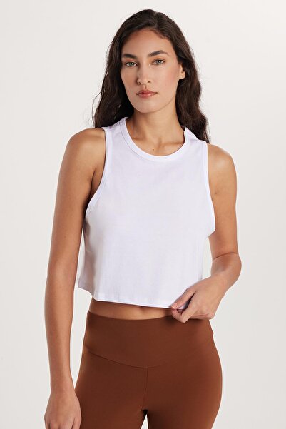 Tudors Women's Slim Fit Slim Fit 100% Cotton Crew Neck Plain Basic White Crop Undershirt