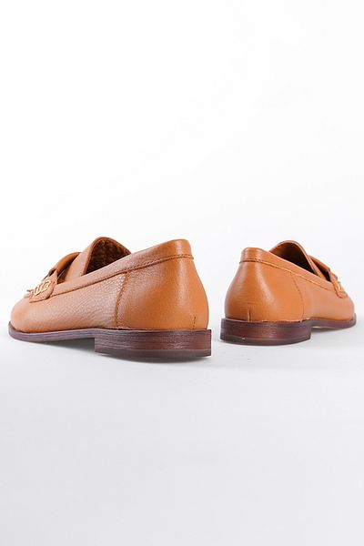 Capone Outfitters Δερμάτινο γυναικείο loafer με φούντες