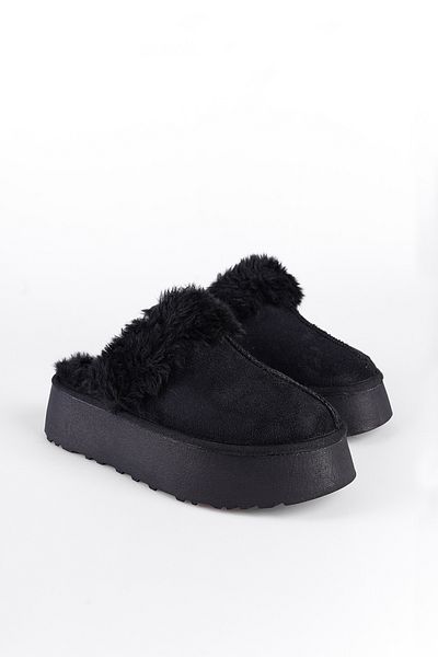 Capone Outfitters Women's Slippers - Furry and Closed Toe