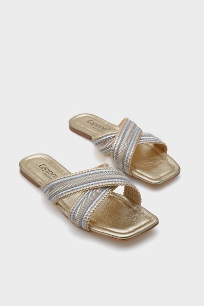 Capone Outfitters Ketty Damen-Hausschuhe mit flachem Absatz, glänzender stumpfer Zehenpartie und Kreuzriemen