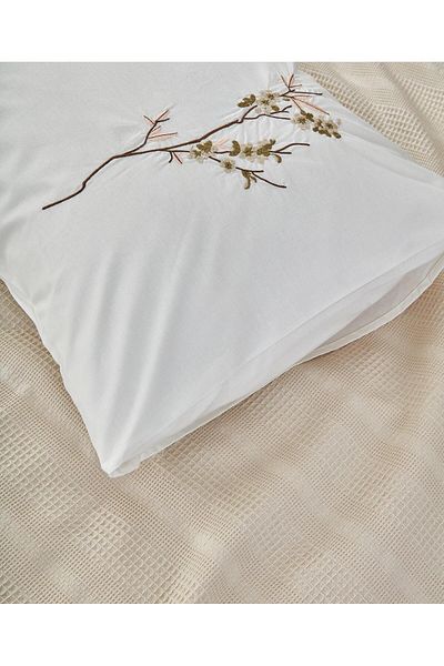 HUZUR ÇEYİZ İrina Marina 4 Piece Embroidered Pique Set