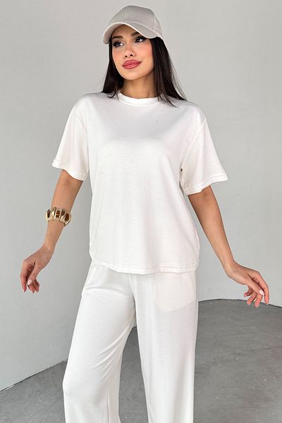 Cappmoda TKM-13265 Λευκό μπλουζάκι με λαιμόκοψη ελαστικό φαρδύ παντελόνι Σετ δύο τεμαχίων