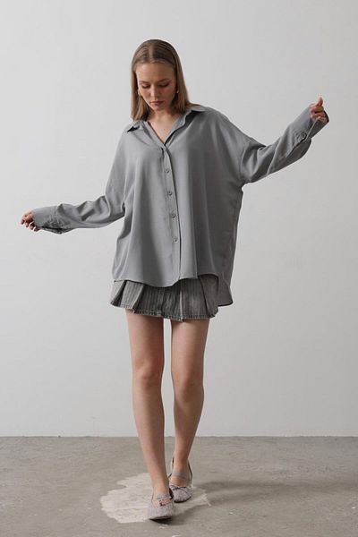 leyla sanat sanata yeni bir bakış açısı Leyla Sanat a New Perspective on Art Wide Cuff Detail Shirt - Gray