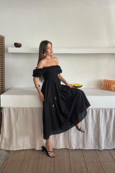 JANES Чорна сукня з вишивкою