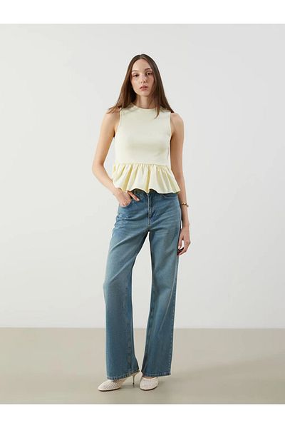 LC Waikiki Lcw Vision Crew Neck Ruffle Blouse
