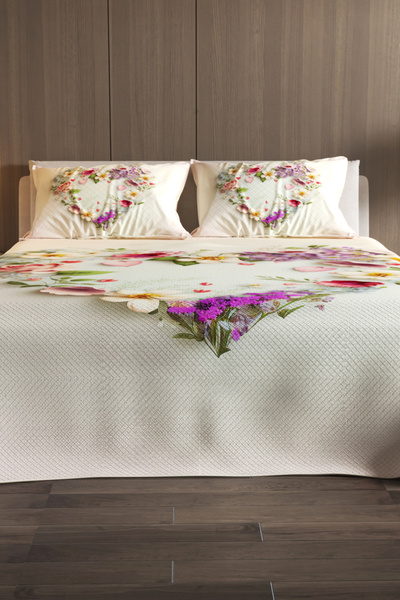 MonoHome Pique Set Cotton Double Jacquard Woven Bedspread Heart of Roses