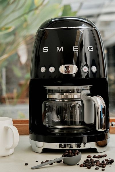SMEG Dcf02bleu Filter Coffee Machine, 50's Style, Black