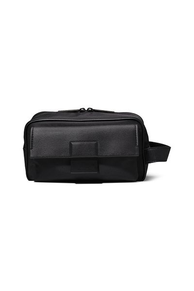 Calvin Klein Men Black Iconic Plaque Washbag