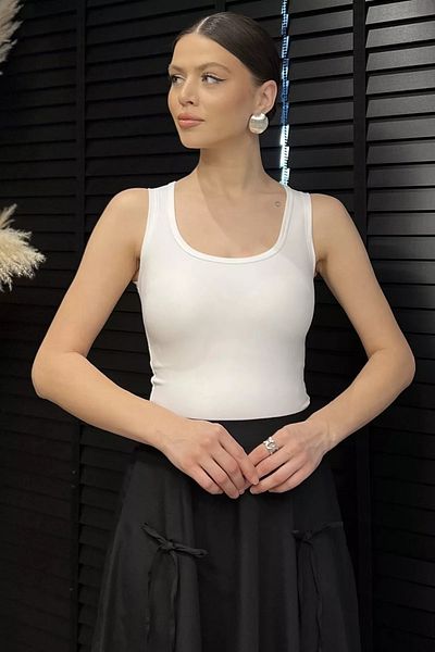 GÜLSELİ Λευκή γυναικεία υφασμάτινη μπλούζα Modal Zero Sleeve Lycra Crop Top