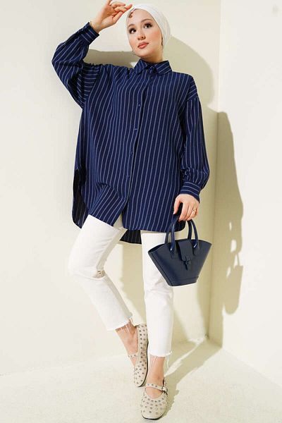 Kirazgym Vertical Striped Loose Shirt Navy Blue