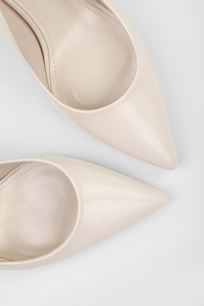 Shoeberry Women's Vague Ecru Skin Stiletto