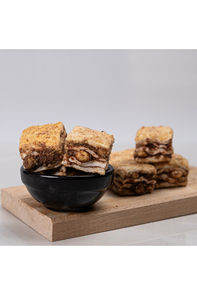 Leblebi Çarşısı Bisküvi Kaplamalı Fındıklı Çikolatalı Baklava Dilim Lokum - 250g