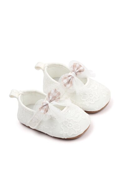 Bebelul White shoes with floral lace