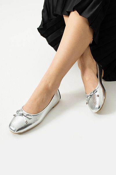 STOCON Hana Trend Silver Silver Bow Γυναικείες μπαλαρίνες - Παπούτσια για το σπίτι και το γραφείο STC1076