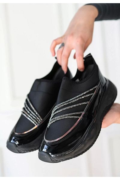 FASHIONLINE Pantofi sport cu talpă neagră Keita din piele lacuită neagră