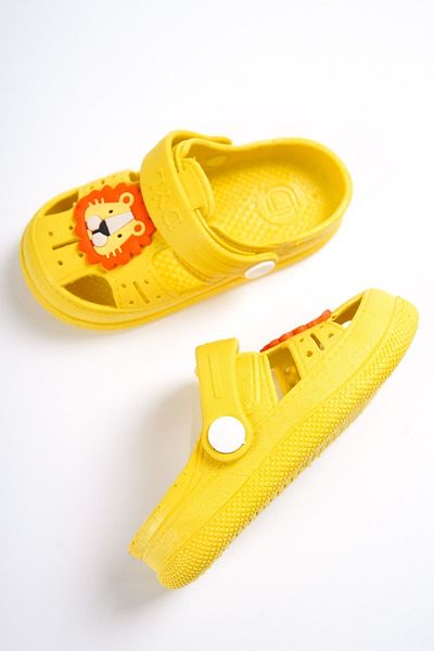 meko aksesuar Yellow Kids Animal Figured Non-Slip Sole Sandals Slippers