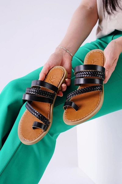 KAZAX أبول النعال الجلد الأسود