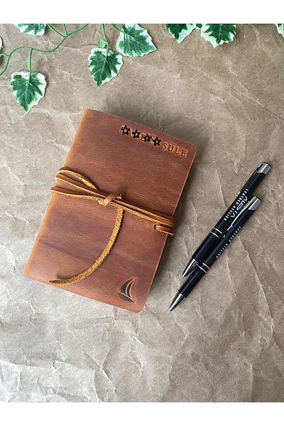 ALESTA LEATHER (كتابة الاسم) دفتر ملاحظات مغطى بالجلد بخياطة يدوية مقاس صغير - جلد طبيعي مصنوع يدويًا