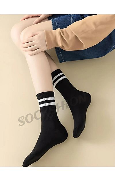 SOCKSHION 9 чифта чорапи с бял и шарен цветен дизайн