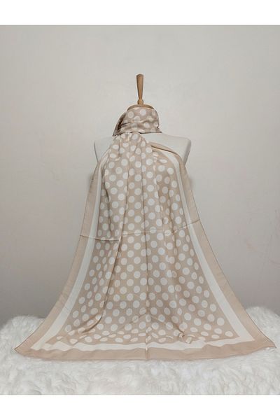 REMOMODA Patterned Chiffon Shawl Polka Dot Model