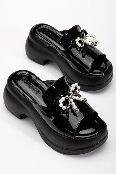 Dilimler Ayakkabı Women's Wedge Heeled Slippers Black Patent Leather Full Face Thin Accessories