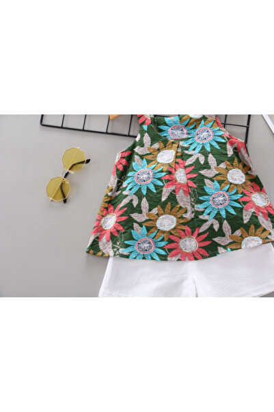 Superbaby Costume for girls - Colorful flowers on a green background